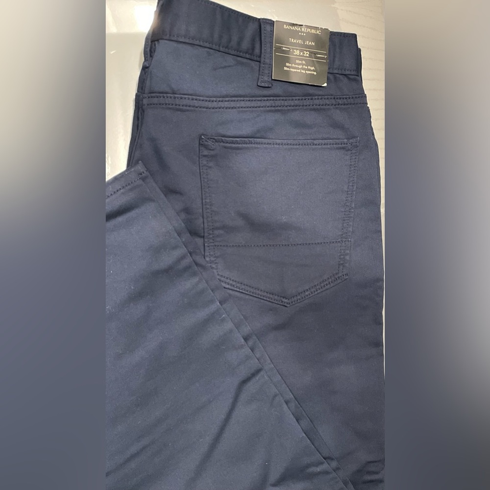 Banana Republic Factory traveler jean, slim fit, navy, Men’s size 38x32